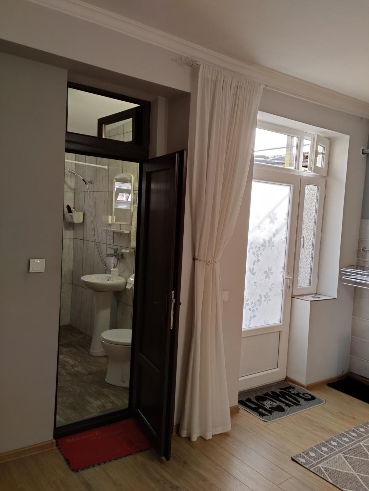 Kacharava Apartments Tbilisi Ngoại thất bức ảnh